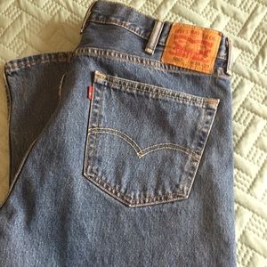Men’s Levi’s 505  38 x 29 medium wash